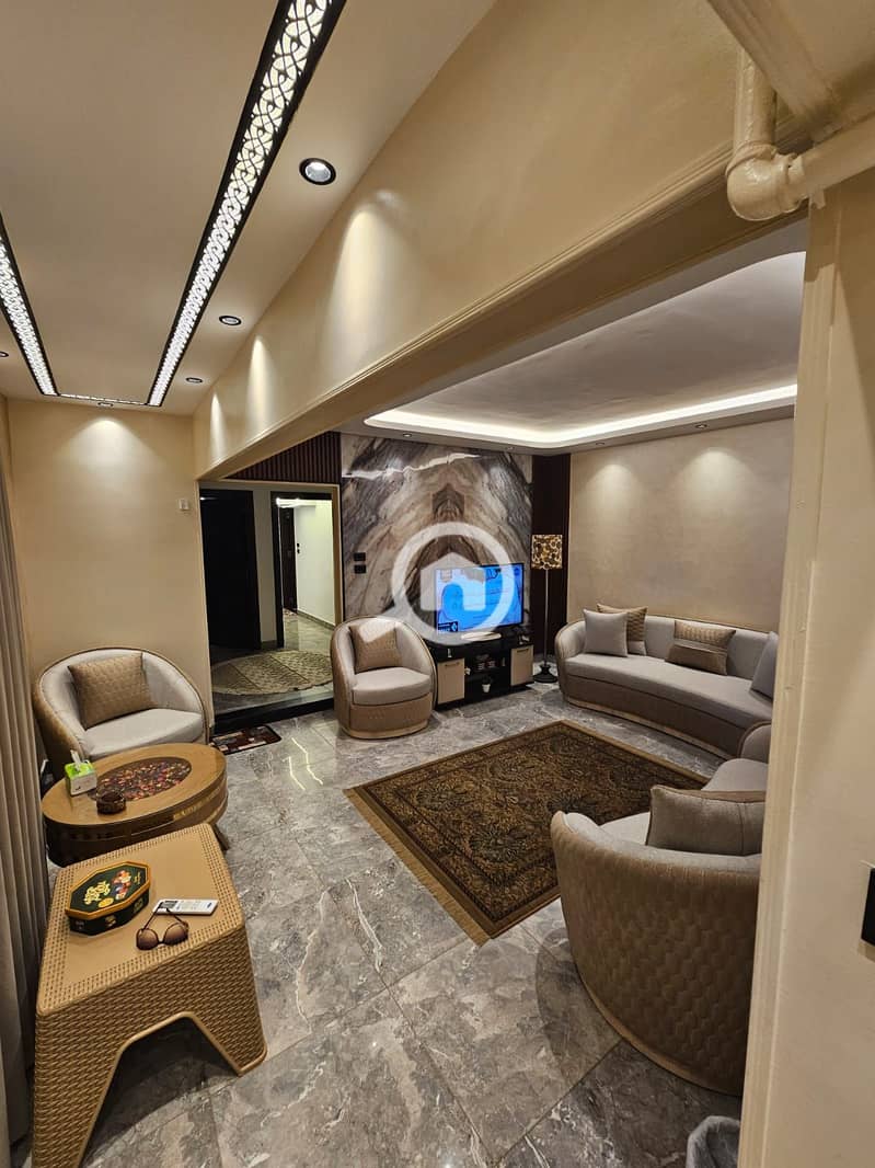 9 1000777412. jpg