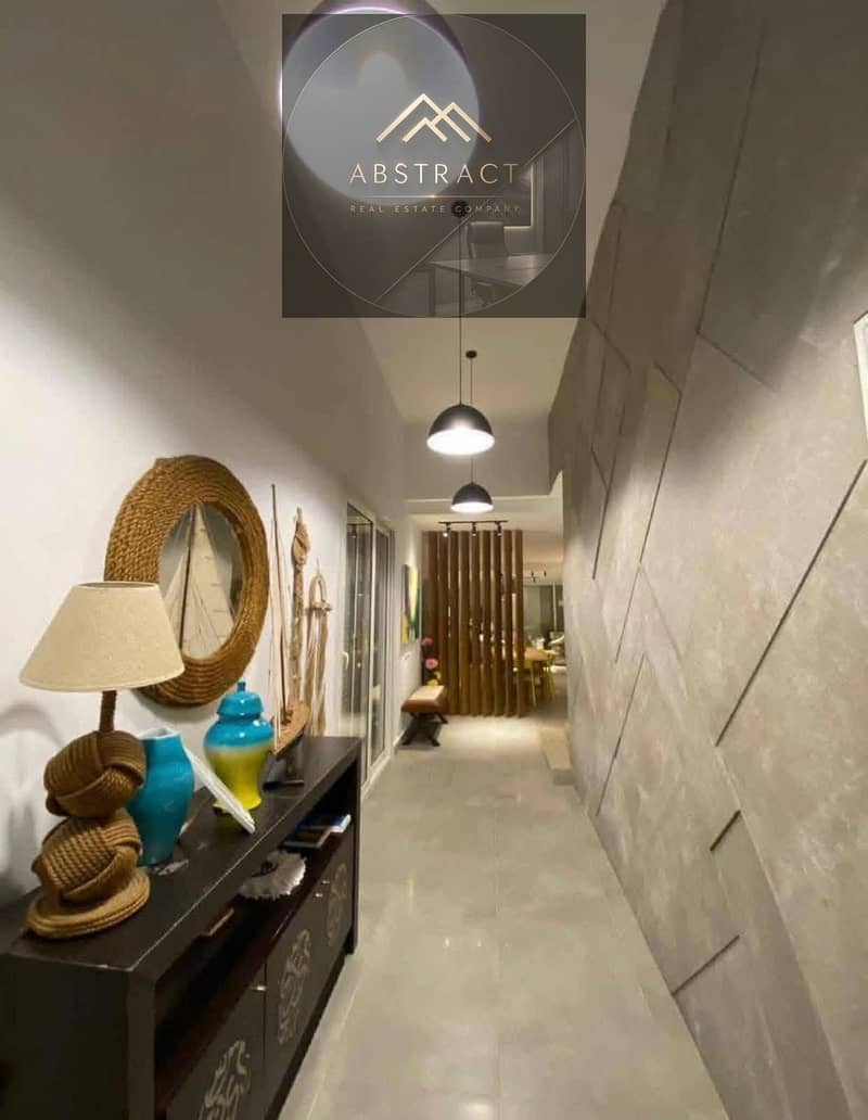 6 8940. PNG