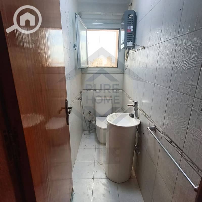 12 12. jpg