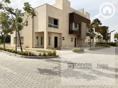 4 Bedroom Townhouse for Sale in 6th of October, Giza - images (3). jpg 4 Bedroom Townhouse for Sale in 6th of October, Giza - images (3). jpg