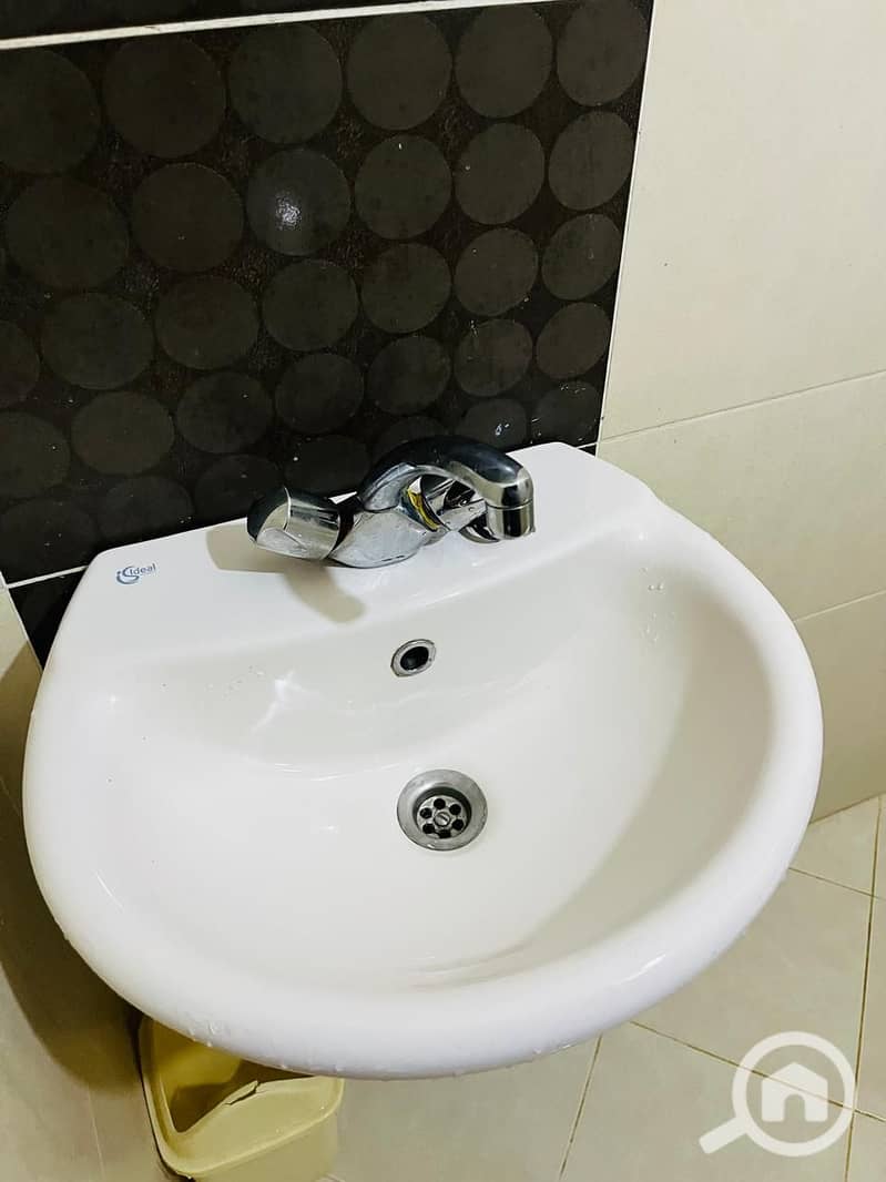 5 1000444416. jpg