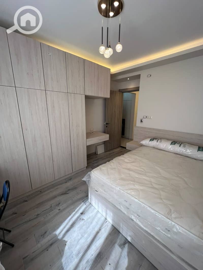 4 335cc56e-3d32-4e37-a6dd-a953aca62a50. jpg