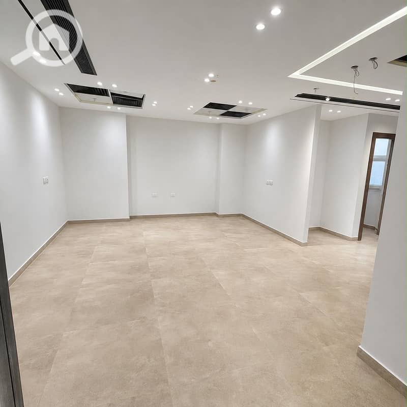 2 daf7da2d-63fe-43ec-8558-757d7deb149f. jpg