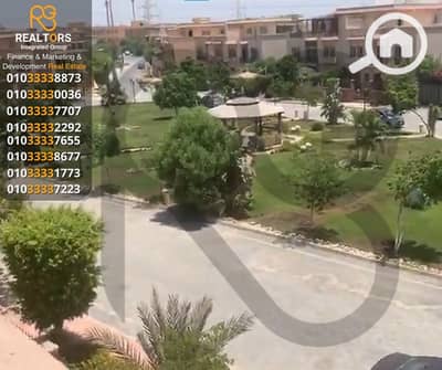 توين هاوس 5 غرف نوم للبيع في 6 اكتوبر، الجيزة - 1. png