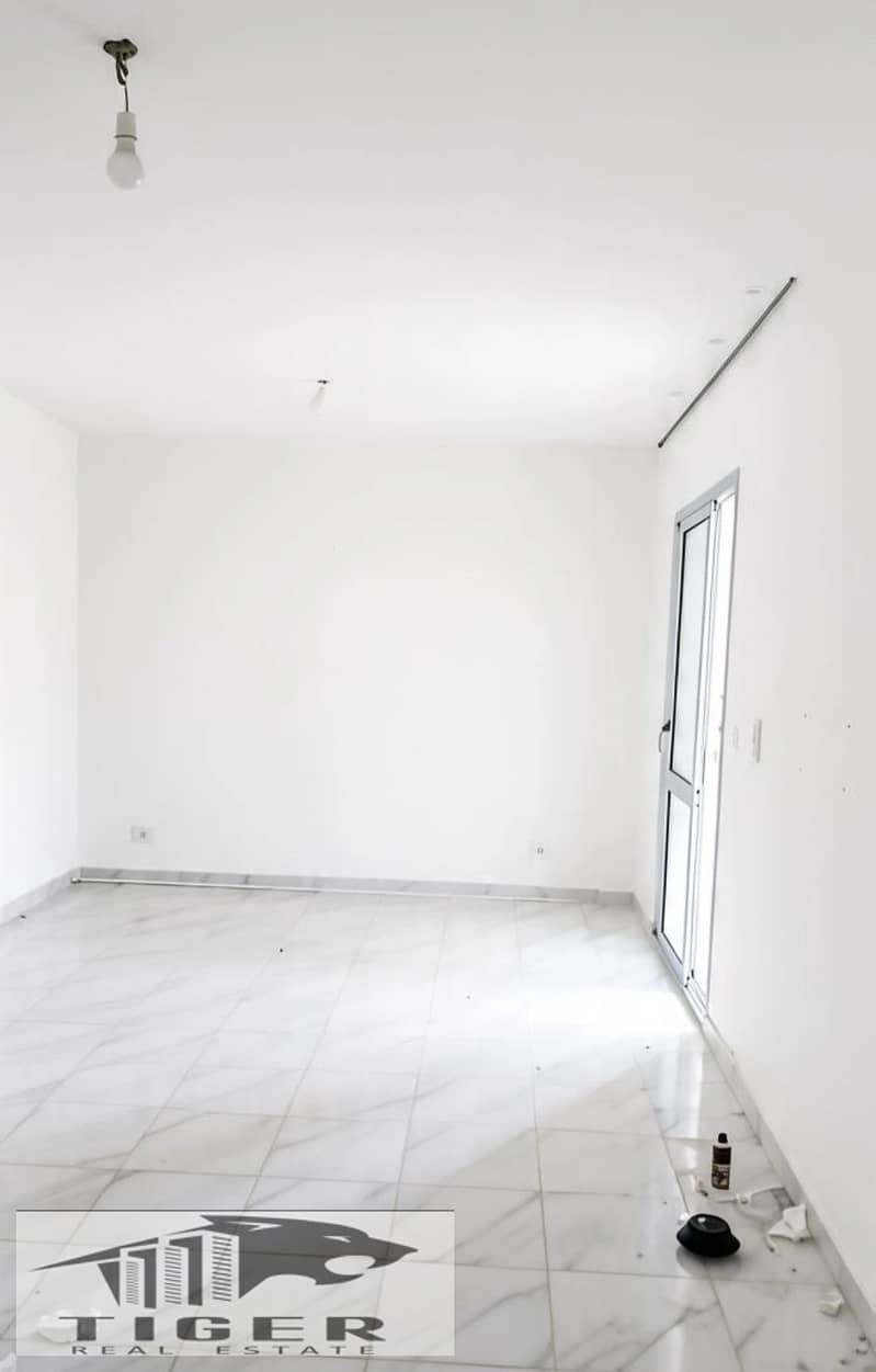 5 1000917581. png