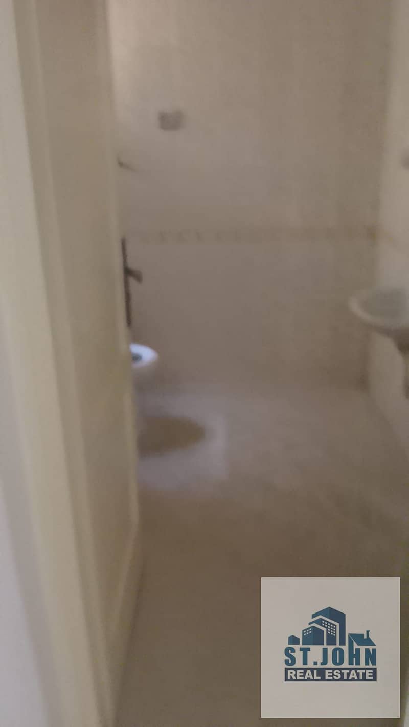 8 1000255986. jpg