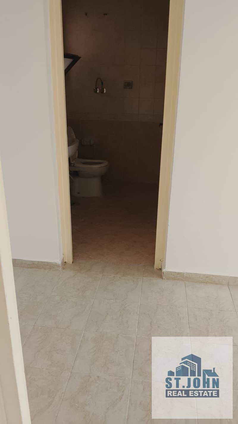 12 1000256008. jpg