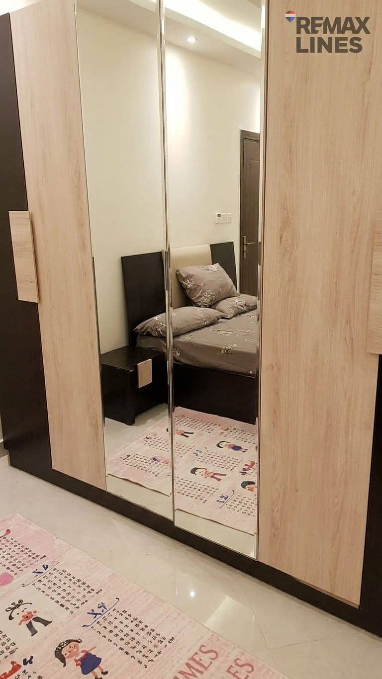 7 bed0. jpg
