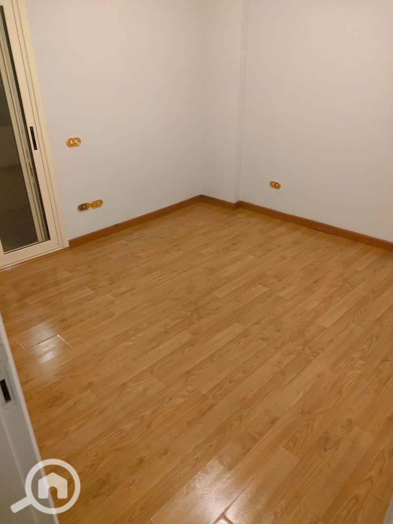4 1001087742. jpg