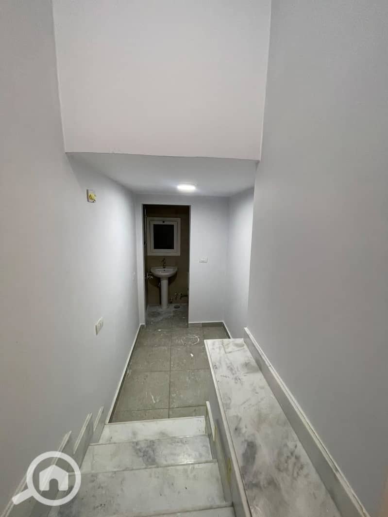 24 fa85bfa6-b37e-402f-9487-4d62bd738152. jpg