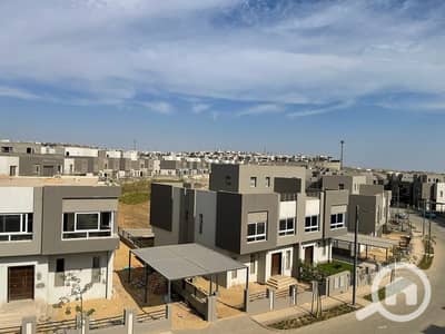 4 Bedroom Townhouse for Sale in Sheikh Zayed, Giza - 7b0a3326-67ae-4bb1-a59c-e02a13272dff. jpg 4 Bedroom Townhouse for Sale in Sheikh Zayed, Giza - 7b0a3326-67ae-4bb1-a59c-e02a13272dff. jpg