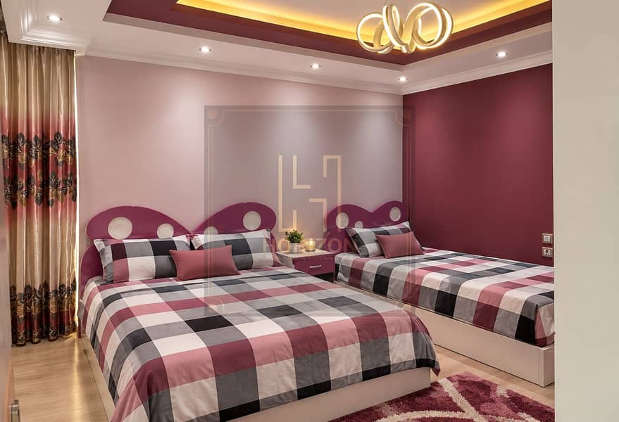 3 Modern Mauve Twin Bedroom Retreat. png