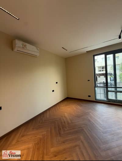 5 Bedroom Townhouse for Sale in Sheikh Zayed, Giza - WhatsApp Image 2026-10-05 at 1.44. 04 PM. jpeg 5 Bedroom Townhouse for Sale in Sheikh Zayed, Giza - WhatsApp Image 2026-10-05 at 1.44. 04 PM. jpeg