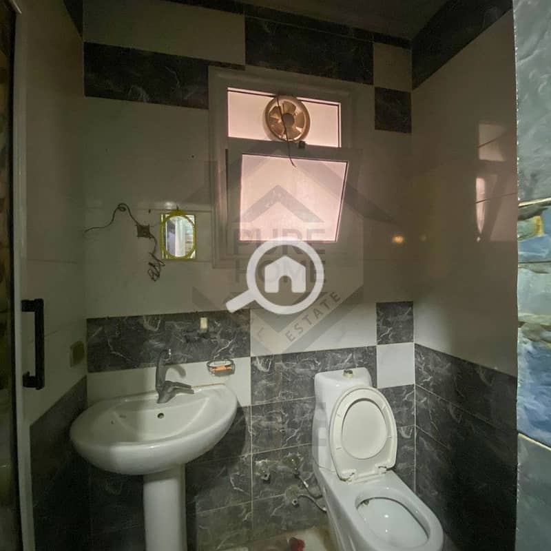 4 2. jpg