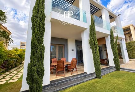 فیلا 4 غرف نوم للبيع في الشيخ زايد، الجيزة - Modern Villa with Cypress-Framed Patio. png فیلا 4 غرف نوم للبيع في الشيخ زايد، الجيزة - Modern Villa with Cypress-Framed Patio. png