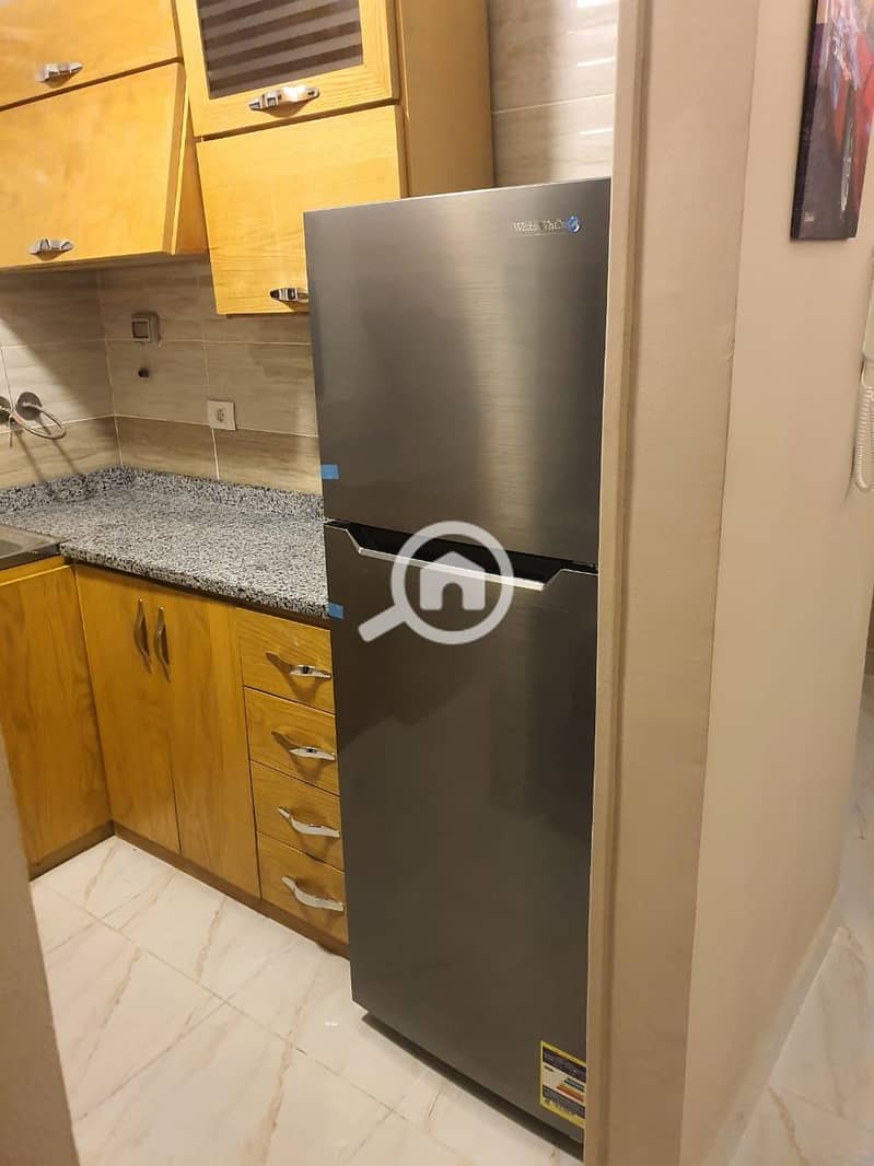 7 1000085840. jpg