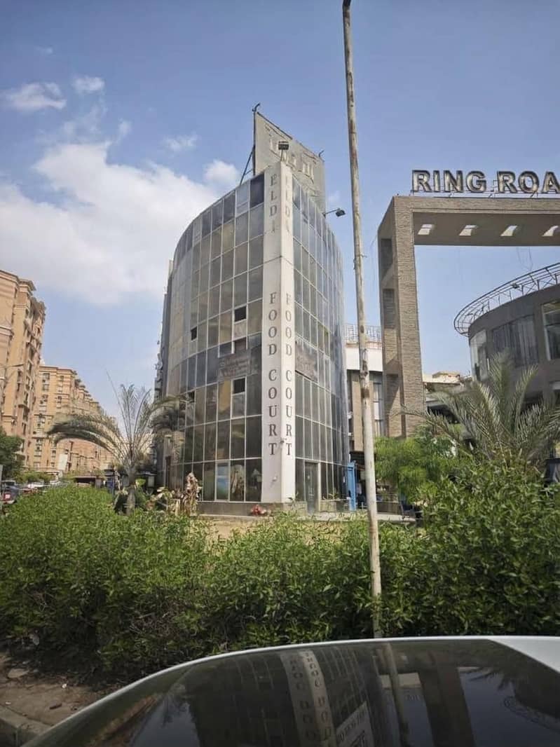 مبنى تجاري ثلاثه ادوار فى مول تجاري بجوار نادي الصيد القطاميه مبنى تجاري ثلاثه ادوار فى مول تجاري بجوار نادي الصيد القطاميه