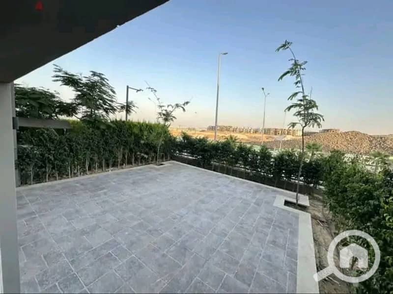 8 1000356256. jpg