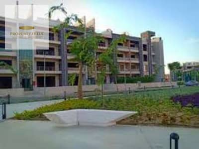 3 Bedroom Penthouse for Sale in New Cairo, Cairo - شقة+روف في الجولدن سكوير التجمع للبيع جاهزه للمعاينة فورا بالسعرالقديم