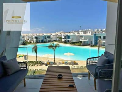 6 Bedroom Twin House for Sale in North Coast, Matruh - فيلا لقطه علي البحر مباشرة للبيع في فوكا باي متشطبه بالكامل بسعرالقديم