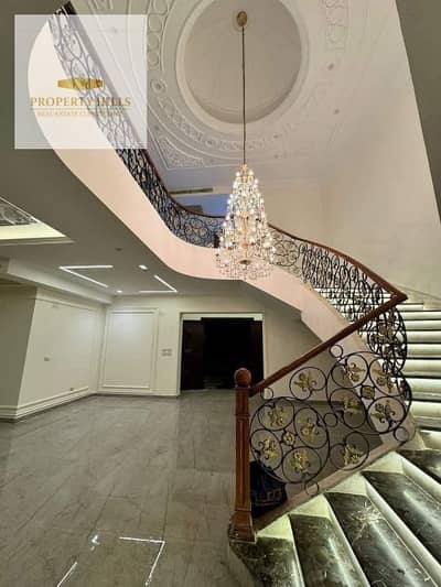 5 Bedroom Townhouse for Sale in Obour City, Cairo - اخر فيلا ف الكمبوند بسعرلقطه ف جولف سيتي استلم فورا بالتقسيط علي 5سنين