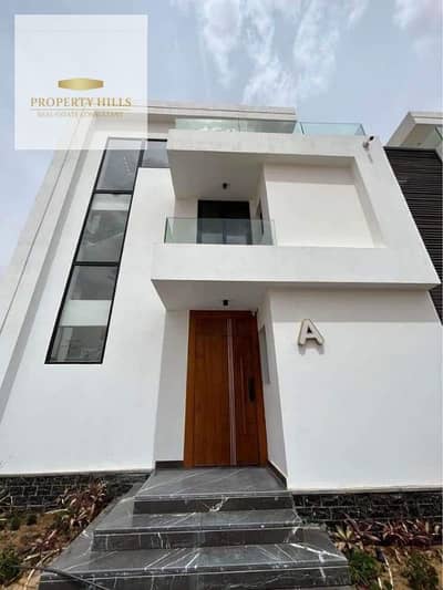6 Bedroom Townhouse for Sale in Mostakbal City, Cairo - فيلاللبيع بأقل من سعرها جاهزه للمعاينه وهينزل من سعرها30%في حاله الكاش 6 Bedroom Townhouse for Sale in Mostakbal City, Cairo - فيلاللبيع بأقل من سعرها جاهزه للمعاينه وهينزل من سعرها30%في حاله الكاش