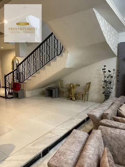 8 Bedroom Villa for Sale in New Cairo, Cairo - A luxurious palace for sale, ready for immediate delivery and available with internal elevators in the complete compound. 8 Bedroom Villa for Sale in New Cairo, Cairo - A luxurious palace for sale, ready for immediate delivery and available with internal elevators in the complete compound.