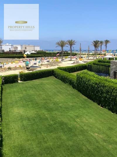 3 Bedroom Chalet for Sale in North Coast, Matruh - 3-bedroom chalet in Amwaj very close to the sea for installment, ready for immediate viewing 3 Bedroom Chalet for Sale in North Coast, Matruh - 3-bedroom chalet in Amwaj very close to the sea for installment, ready for immediate viewing