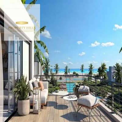 شاليه 3 غرف نوم للبيع في الساحل الشمالي، مطروح - A fully finished chalet with a direct view of the sea inside Sezen
