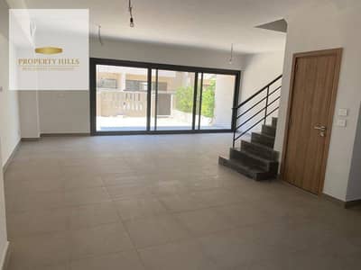 6 Bedroom Townhouse for Sale in New Cairo, Cairo - استلم فيلتك ف التجمع487م² ادفع 2مليون و400الف بدون دفعات اخري للاستلام 6 Bedroom Townhouse for Sale in New Cairo, Cairo - استلم فيلتك ف التجمع487م² ادفع 2مليون و400الف بدون دفعات اخري للاستلام