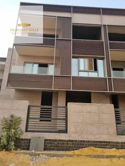 3 Bedroom Apartment for Sale in Katameya, Cairo - شقة 3غرف ڤيو مفتوح في كومبوند ويست جولف بتقسيط بسعرالقديم بخصم50% لكاش