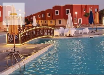 5 Bedroom Twin House for Sale in North Coast, Matruh - توين هاوس للبيع صف اول في الكيلو73متشطب بالكامل سور بسور مارسيليا بيتش
