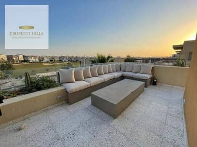 4 Bedroom Townhouse for Sale in New Cairo, Cairo - فيلا لقطه للبيع من حسن علام داخل كمبوند فيلات فقط داخل the valleys