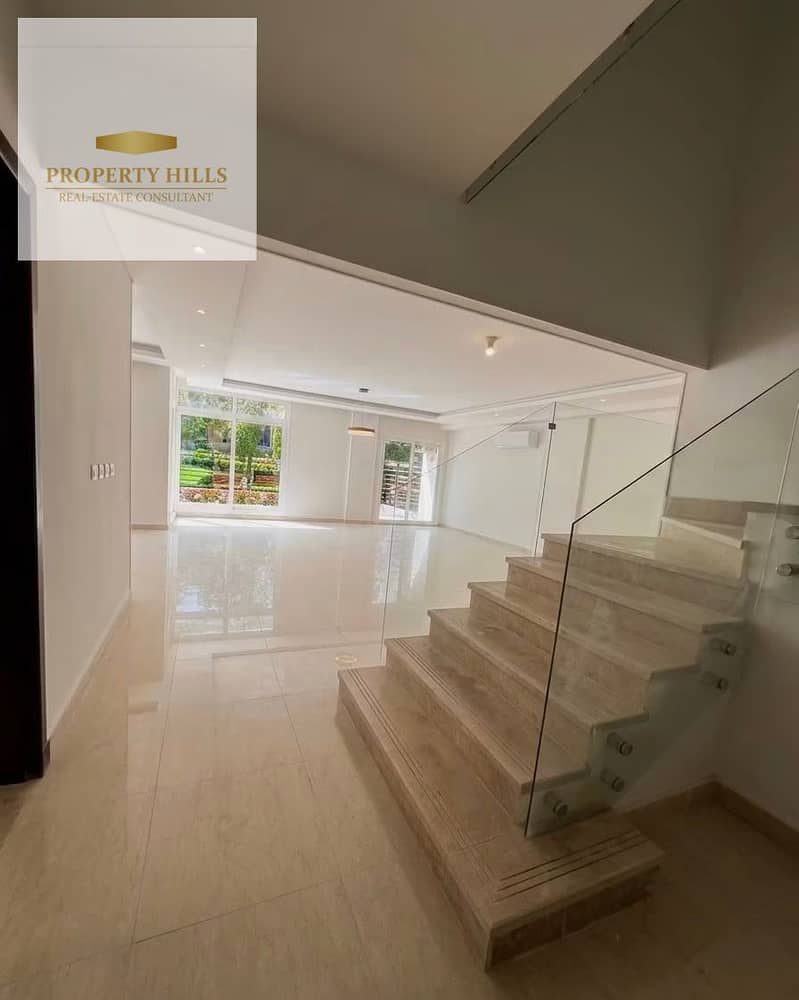 4 03d553ff-d488-4c6b-9bdc-9b77e73e76d1. jpeg