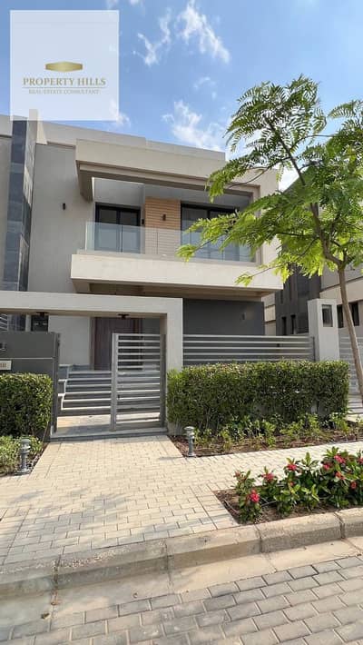 4 Bedroom Townhouse for Sale in New Capital City, Cairo - 869d966a-f1e4-4b7f-9600-0fa7ed28b12d. jpeg 4 Bedroom Townhouse for Sale in New Capital City, Cairo - 869d966a-f1e4-4b7f-9600-0fa7ed28b12d. jpeg