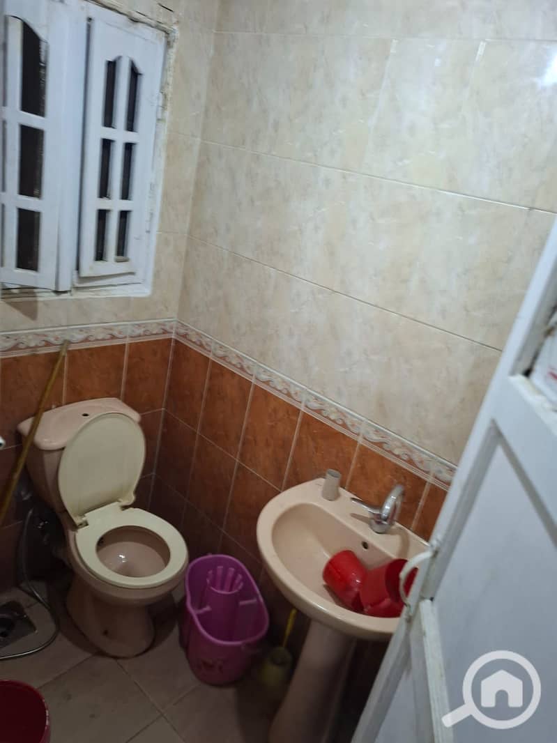 4 10470. jpg