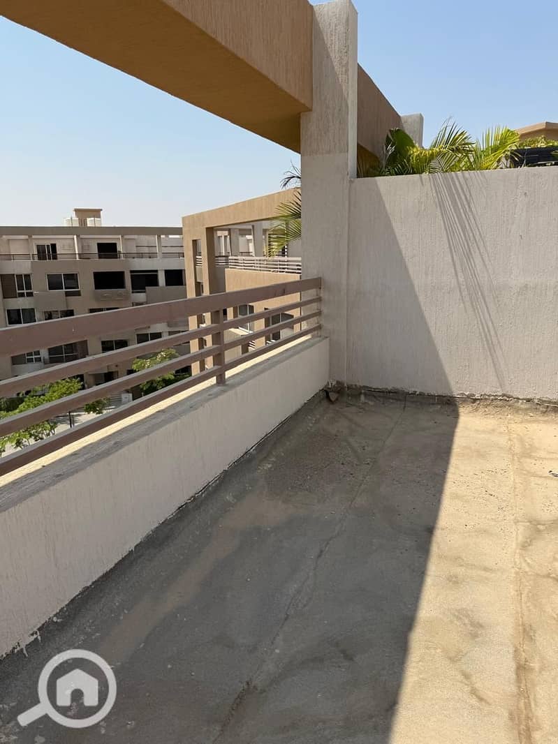 6 06-Roof-View. jpg