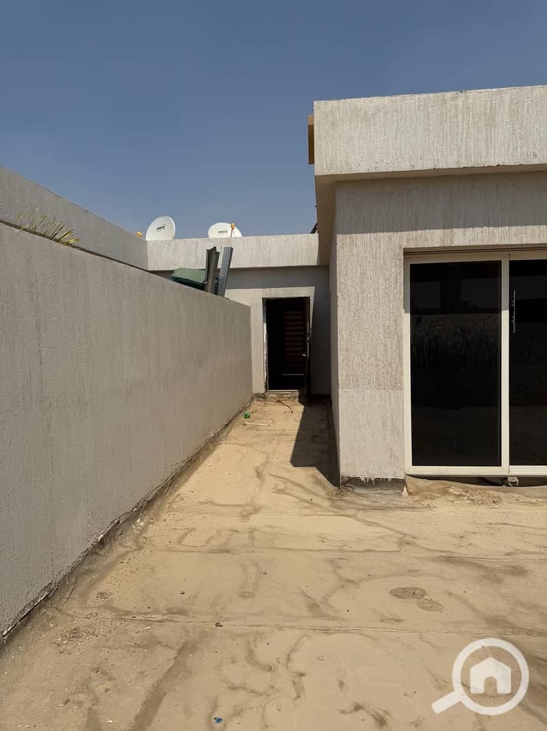 7 07-Roof-Room-Entrance. jpg