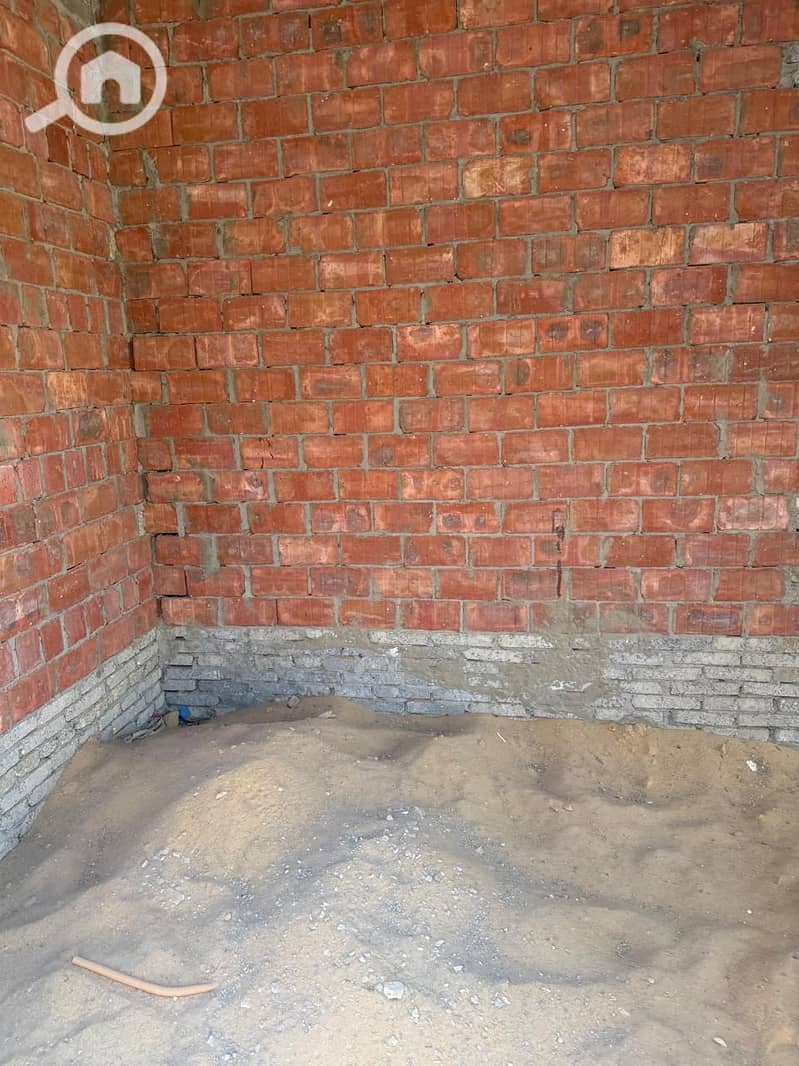 10 10-Unfinished-Room. jpg
