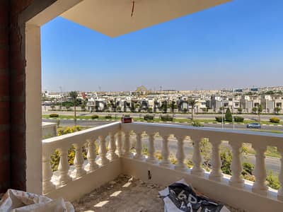 شقة 4 غرف نوم للبيع في القاهرة الجديدة، القاهرة - Crisp Villa Vista from Unfinished Balcony. png شقة 4 غرف نوم للبيع في القاهرة الجديدة، القاهرة - Crisp Villa Vista from Unfinished Balcony. png