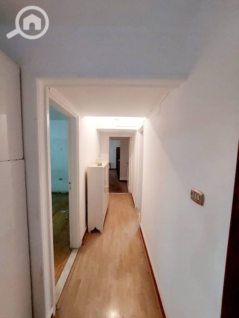 2 6cbe80ef-c4cb-4408-a4ec-aa75ac6296d9. jpeg