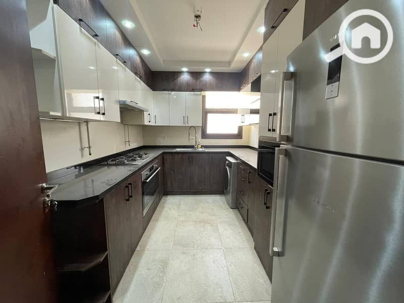 9 50a4ecd2-175b-4a5b-b97b-5afeba10aec8. jpg