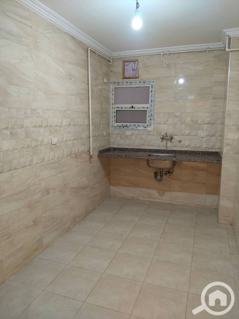 8 1000935394. jpg