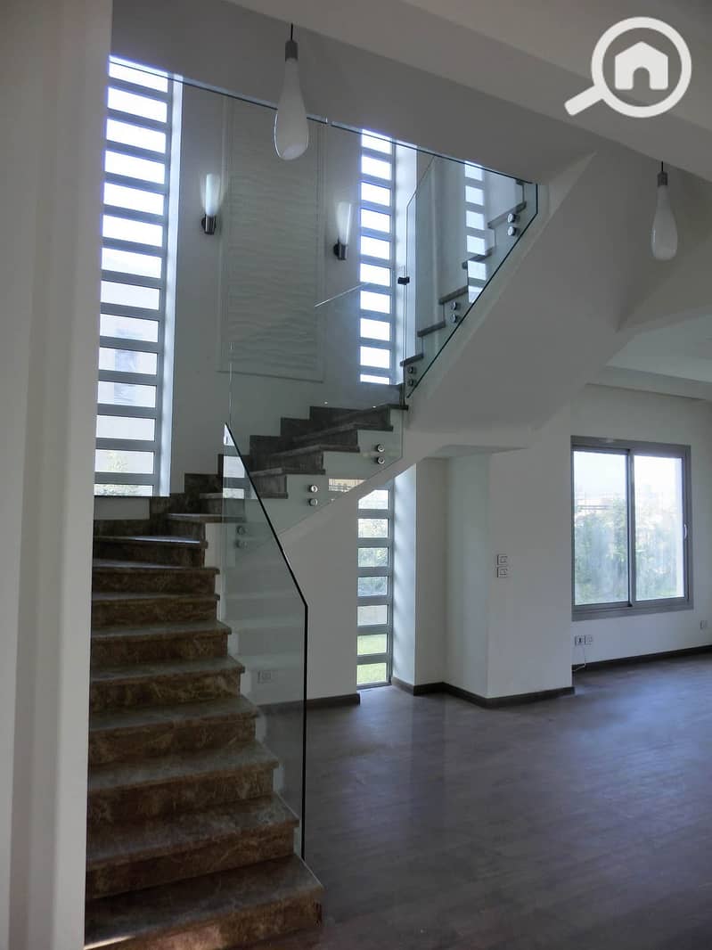 8 258d81ff-0125-4aaf-b331-23e2827c2679. jpeg