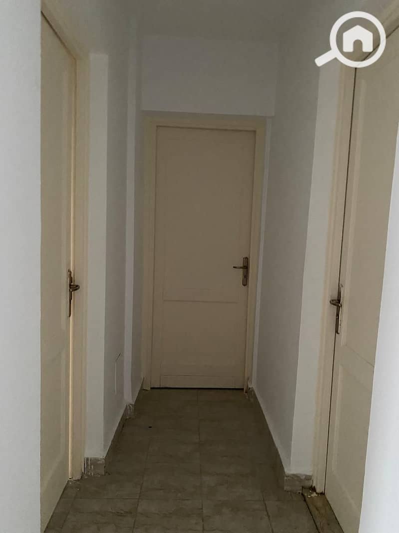 5 bd06afd8-b974-4c23-87fa-65bcc34af69b. jpg