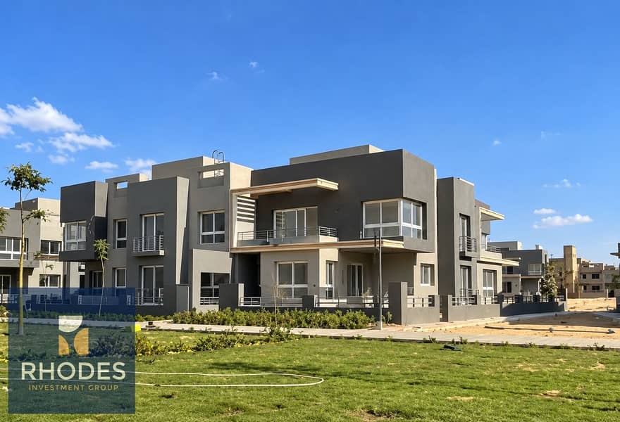 7 Modern Villas Under a Blue Sky. png