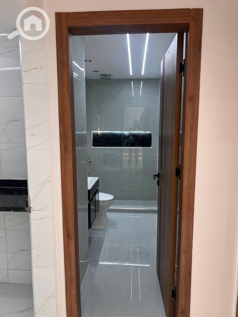 10 73454116-2c30-4029-bed8-de1e3852170c. jpg
