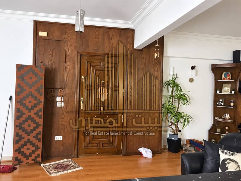 7 Warmly Lit Home Interior-13. png