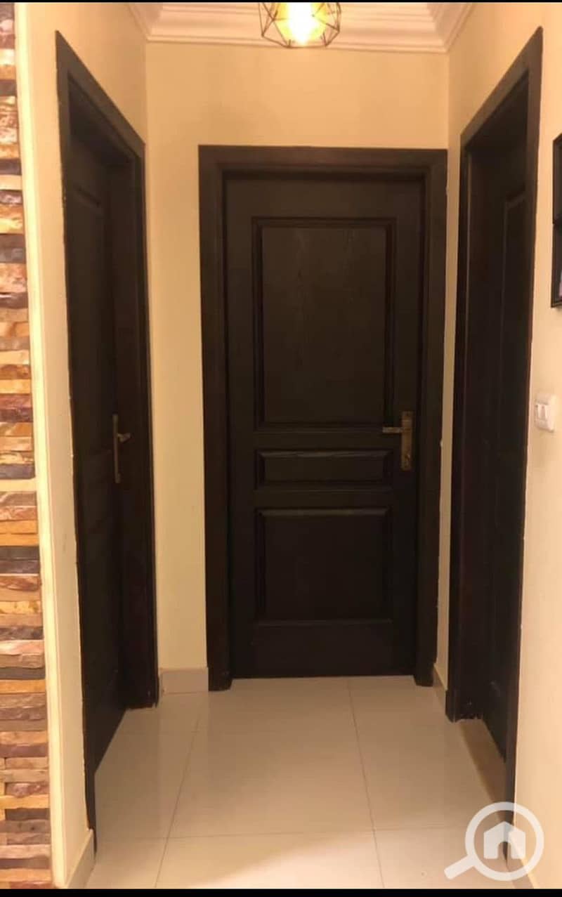 4 587176. jpg