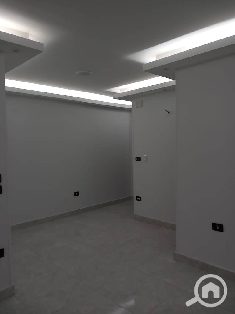 8 1000343349. jpg